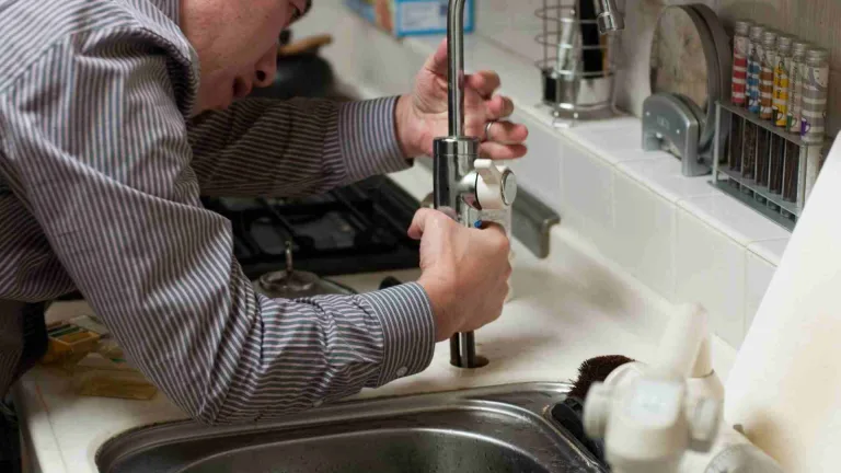 Top Signs You Need Plumbing Service